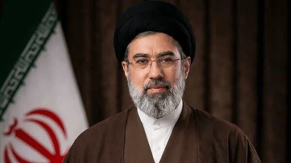 بیعت طلاب، اساتید مرکز تخصصی تعلیم و تربیت علامه مصباح یزدی ره با رهیری معظم انقلاب آیت الله سید مجتبی حسینی خامنه ای 